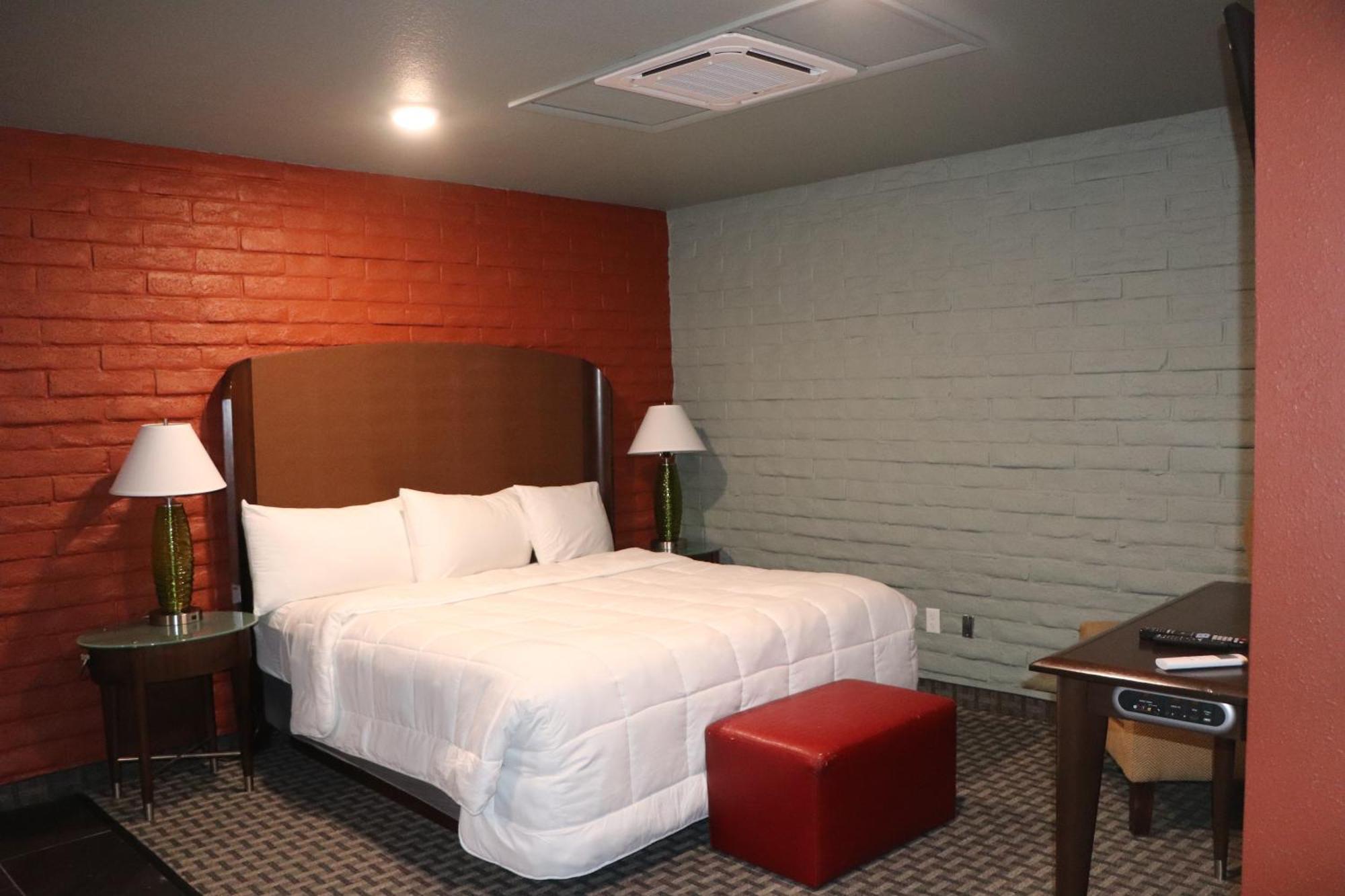 Historic Cow Palace Inn Lamar 外观 照片